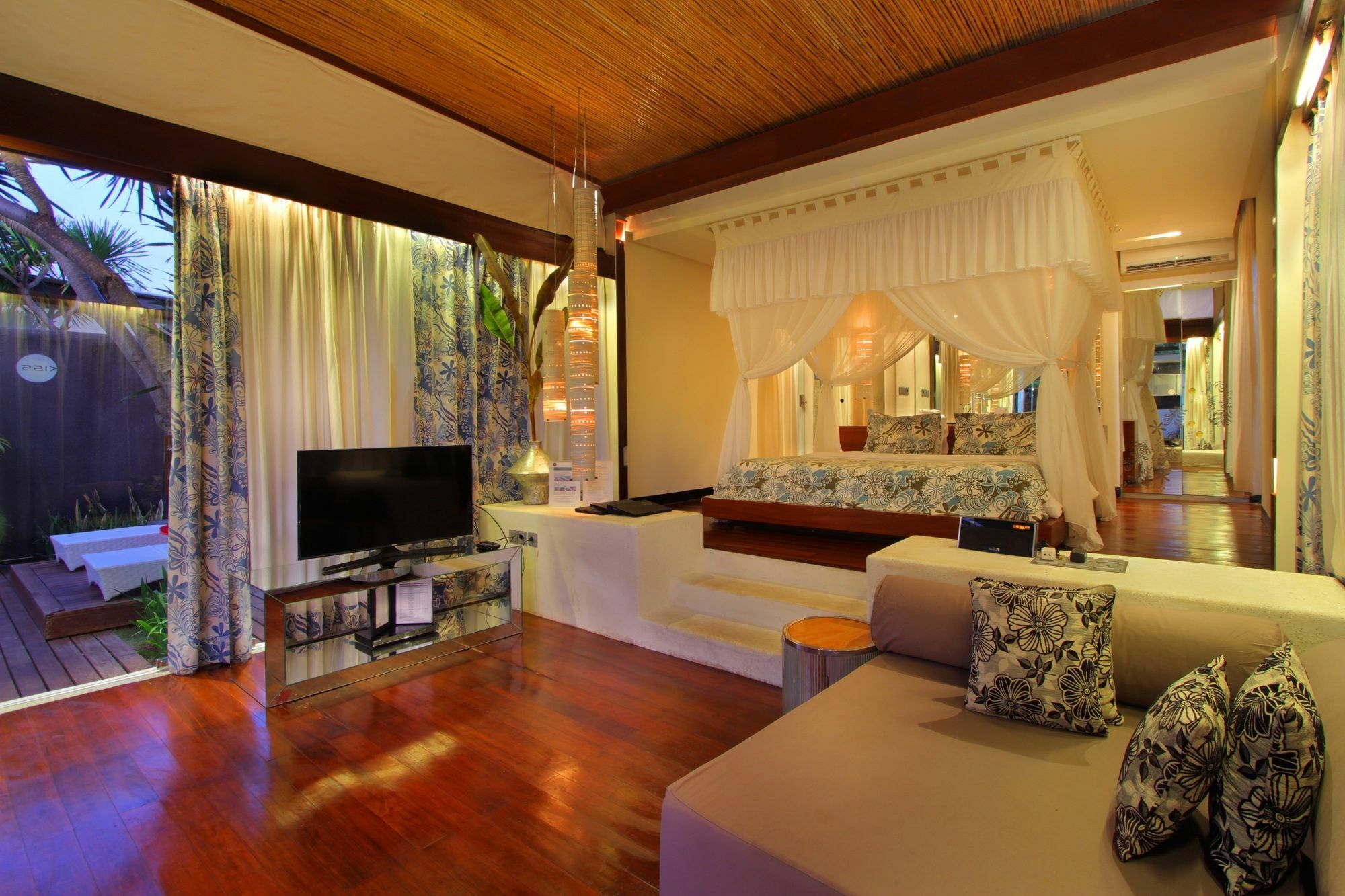Kiss Bali Villas Seminyak  Bagian luar foto